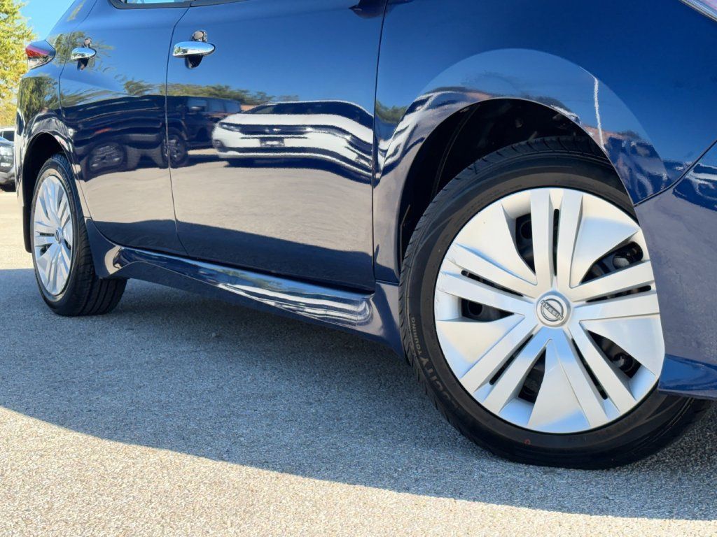 Used 2025 Nissan Leaf S FWD image 2