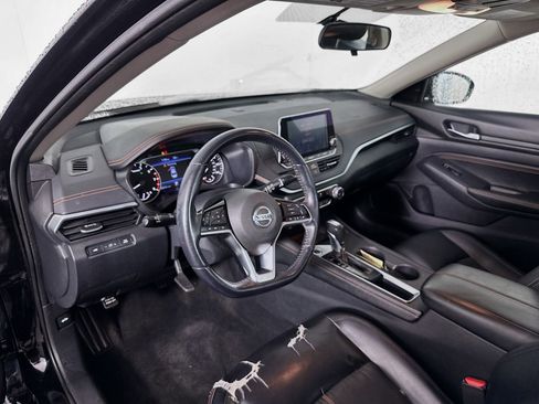 Used 2019 Nissan Altima 2.5 SR w/ SR Premium Package FWD image 9