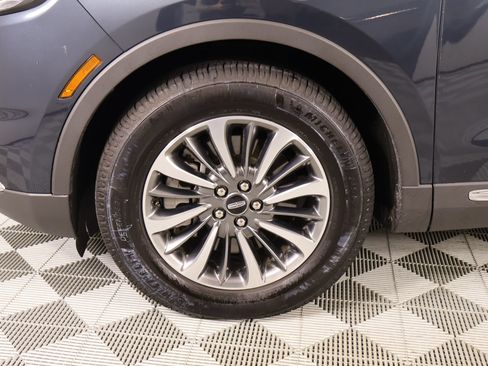 Used 2021 Lincoln Nautilus FWD w/ Equipment Group 101A image 17