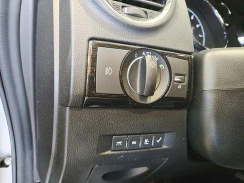 Used 2014 Chevrolet Captiva Sport LTZ image 26