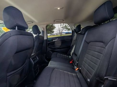 Used 2022 Ford Edge SEL w/ Cold Weather Package AWD/4WD image 15