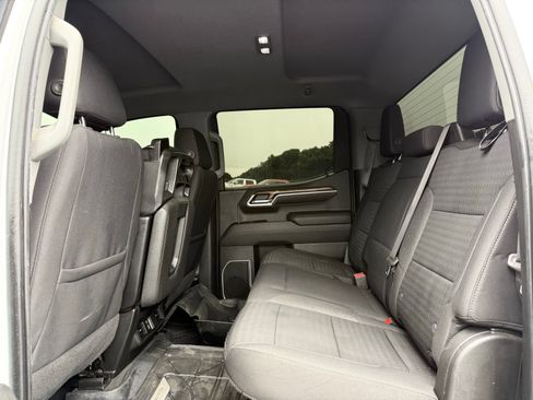 Used 2022 Chevrolet Silverado 1500 LT AWD/4WD image 20