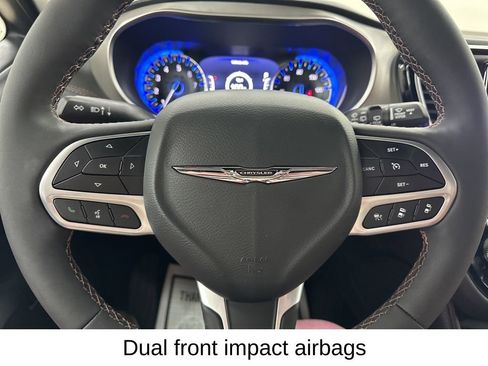 Used 2026 Chrysler Pacifica Pinnacle image 34