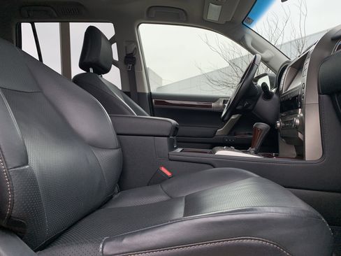 Used 2016 Lexus GX 460 Luxury image 35