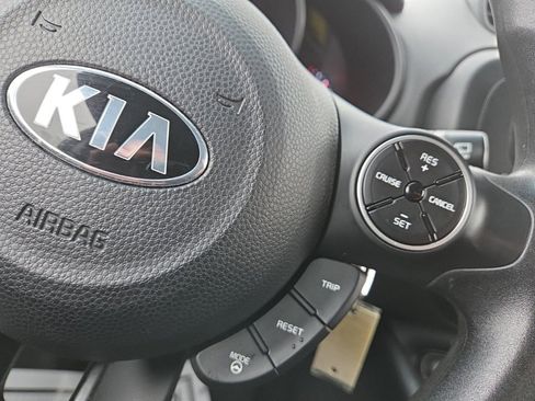 Used 2015 Kia Soul image 25