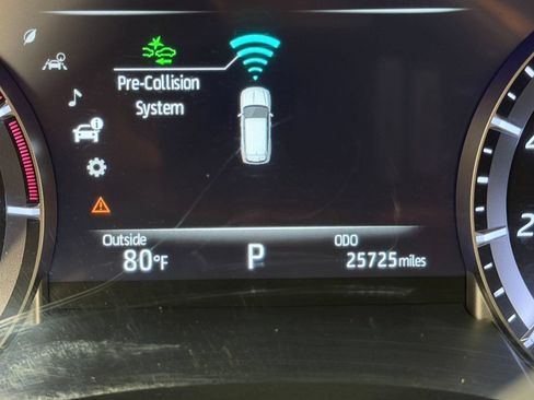 Used 2023 Toyota Highlander L FWD image 26