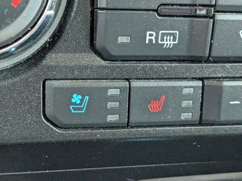 Used 2019 Ford F150 Lariat RWD image 25