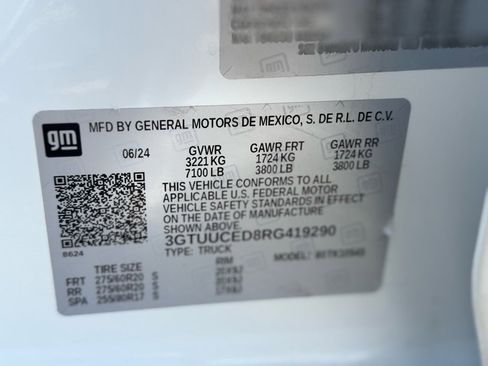 Used 2024 GMC Sierra 1500 Elevation image 25