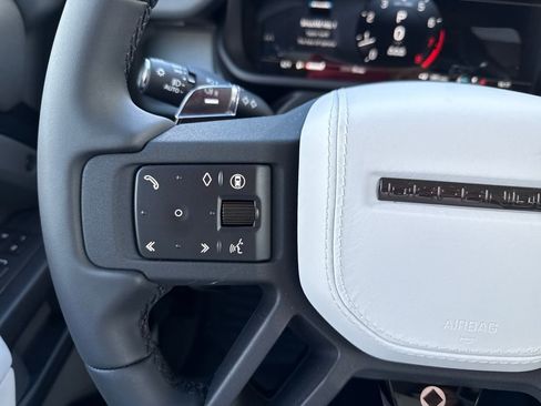 New 2026 Land Rover Defender 110 OCTA image 18