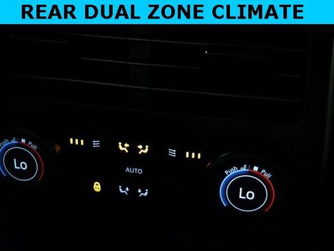 Used 2024 Land Rover Range Rover Sport image 40