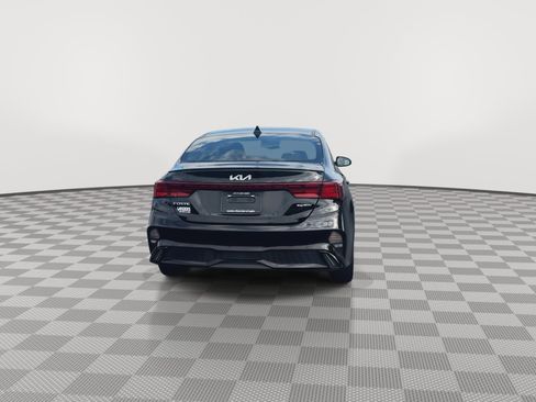 Used 2024 Kia Forte GT-Line FWD image 7