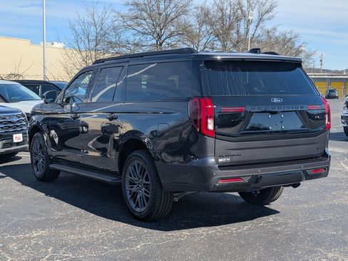 New 2026 Ford Expedition Max Platinum image 4