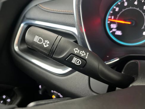 Used 2023 Chevrolet Equinox Premier AWD/4WD image 65