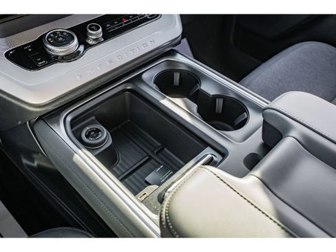 New 2026 Ford Expedition Active image 16