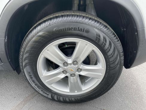 Used 2021 Chevrolet Trax LS w/ Tint and Cruise Package FWD image 7
