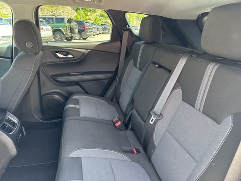 Used 2025 Chevrolet Blazer LT AWD/4WD image 19