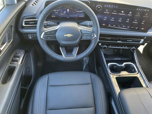 New 2026 Chevrolet Traverse LT FWD image 7