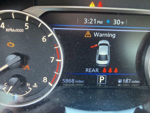 Used 2024 Nissan Altima 2.5 SR w/ SR Premium Package image 2