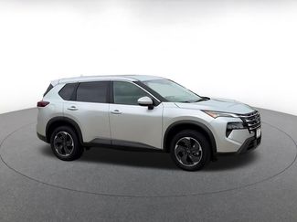 Used 2025 Nissan Rogue SV FWD video 2
