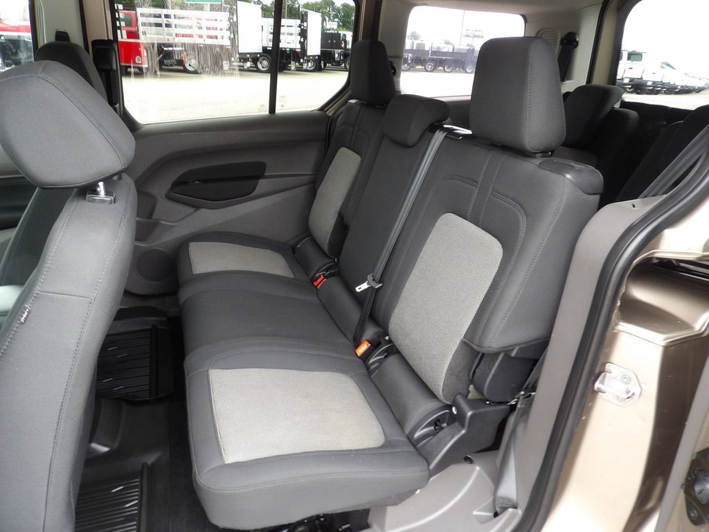 Used 2020 Ford Transit Connect XL FWD image 28