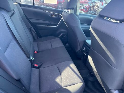 Used 2019 Toyota RAV4 XLE image 27