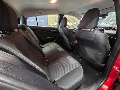 Used 2017 Toyota Prius Three FWD image 29