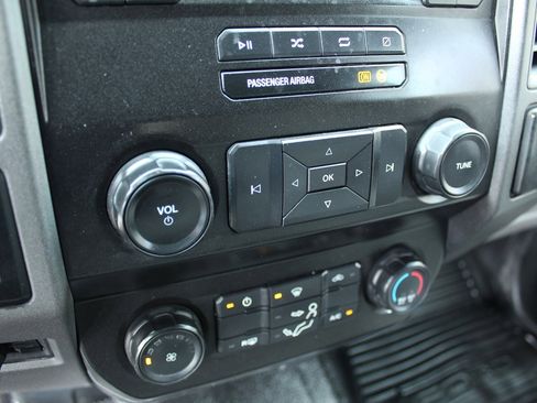 Used 2022 Ford F250 XL w/ Power Equipment Group image 28