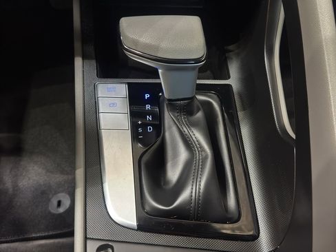 Used 2023 Hyundai Elantra SEL w/ Cargo Package image 27