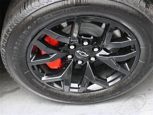 Used 2024 Chevrolet Tahoe RST w/ RST Performance Edition image 32