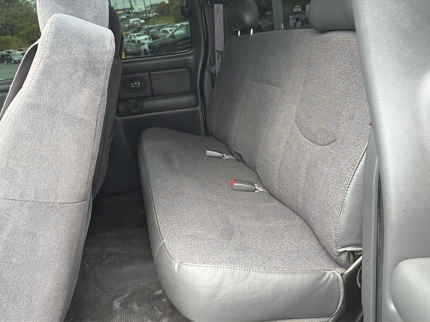Used 2004 Chevrolet Silverado 2500 W/T w/ Heavy-Duty Power Package AWD/4WD image 12