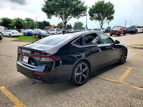 Used 2025 Honda Accord Sport image 5