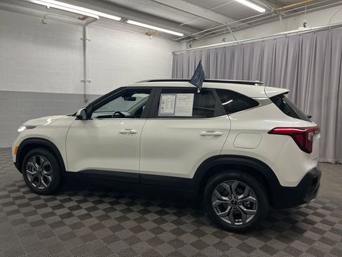 Certified 2024 Kia Seltos S image 9