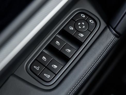 Certified 2026 Porsche Cayenne AWD/4WD image 20