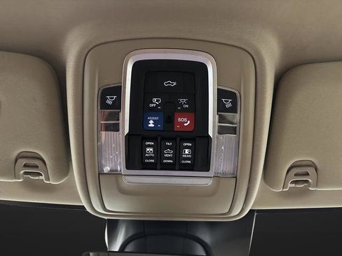 Used 2020 RAM 3500 Laramie image 29