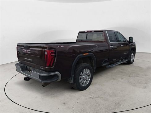 Used 2024 GMC Sierra 2500 SLT w/ SLT Premium Package image 5