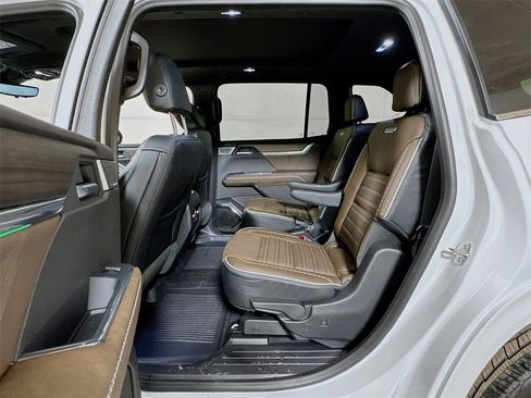 New 2026 GMC Acadia Denali Ultimate w/ LPO, Floor Liner Package image 13