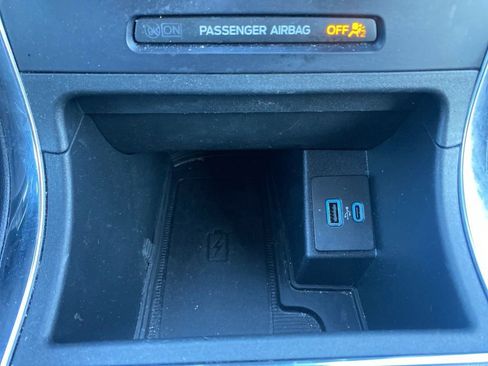 Used 2023 Ford Edge Titanium image 25