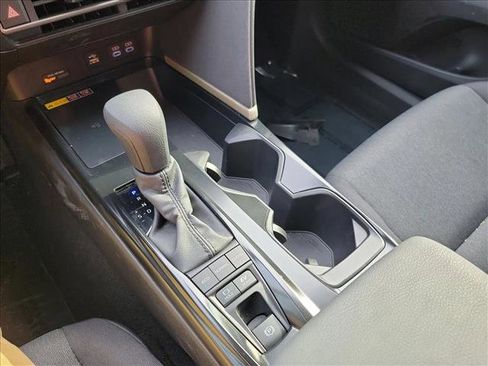 Used 2025 Toyota Camry LE w/ Convenience Package image 22