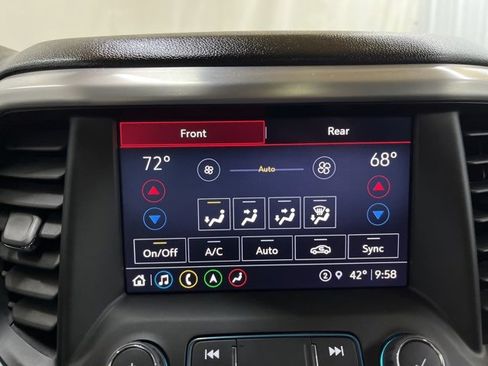 Used 2023 GMC Acadia SLT w/ Preferred Package image 48