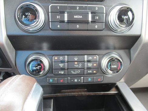 Used 2020 Ford F150 Limited w/ Trailer Tow Package AWD/4WD image 29