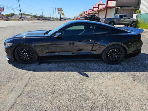 Used 2017 Ford Mustang GT w/ GT Performance Package image 4