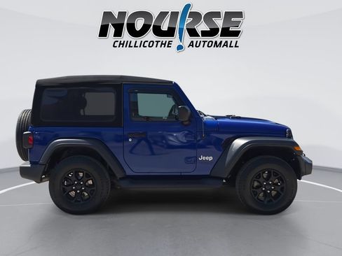 Used 2020 Jeep Wrangler Sport AWD/4WD image 9
