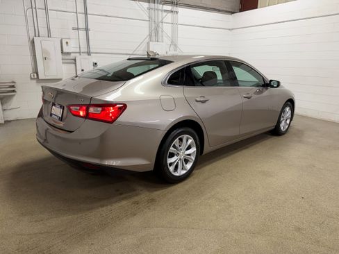 Used 2025 Chevrolet Malibu LT image 8
