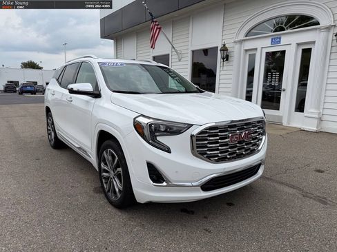 Used 2018 GMC Terrain Denali w/ Advanced Safety Package AWD/4WD image 3