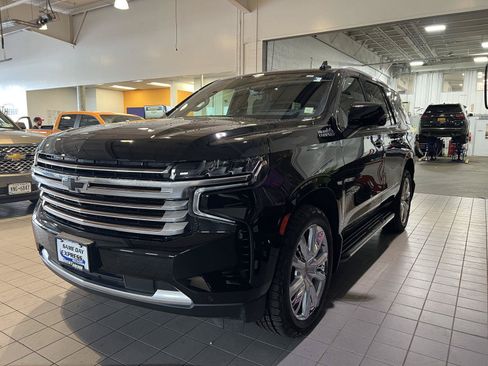 Used 2023 Chevrolet Tahoe High Country AWD/4WD image 4