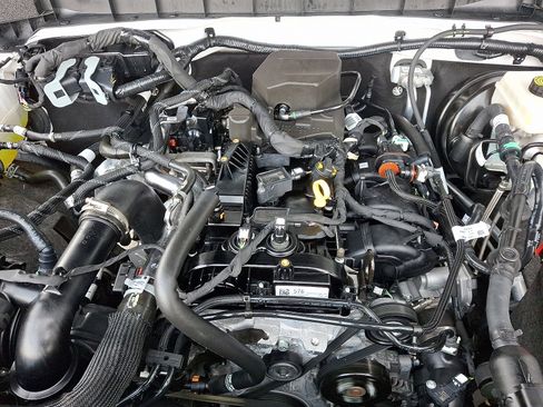 Certified 2024 Ford Bronco Black Diamond image 28