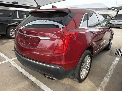 Used 2019 Cadillac XT5 Premium Luxury image 3