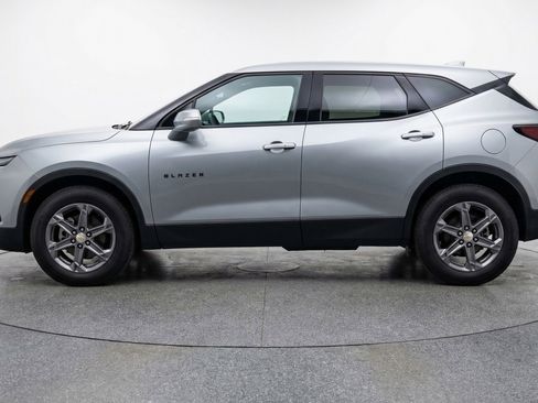 Used 2025 Chevrolet Blazer LT image 5
