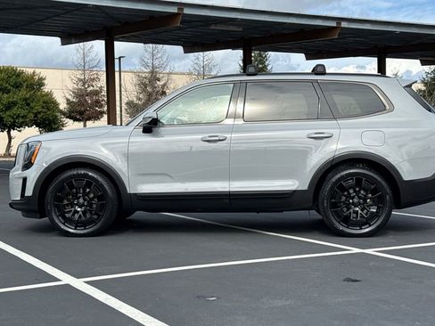 Used 2021 Kia Telluride SX w/ SX Prestige Package image 14