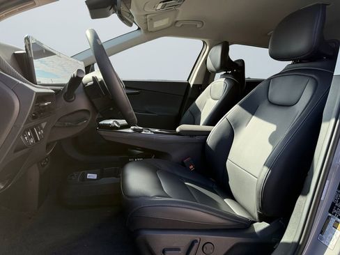 New 2025 Kia EV6 Wind image 9